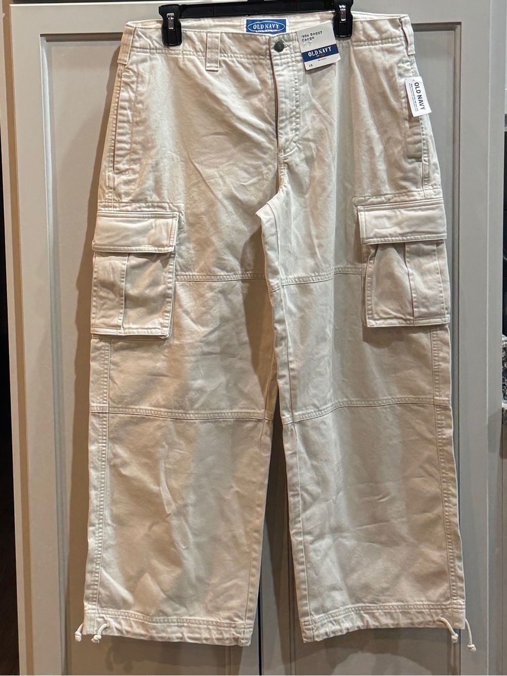 Old Navy Women's Wide Leg Cargo Pants in Beige